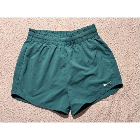Nike Dri fit size medium Vietnam green pocket tye built in - Picture 2 of 13